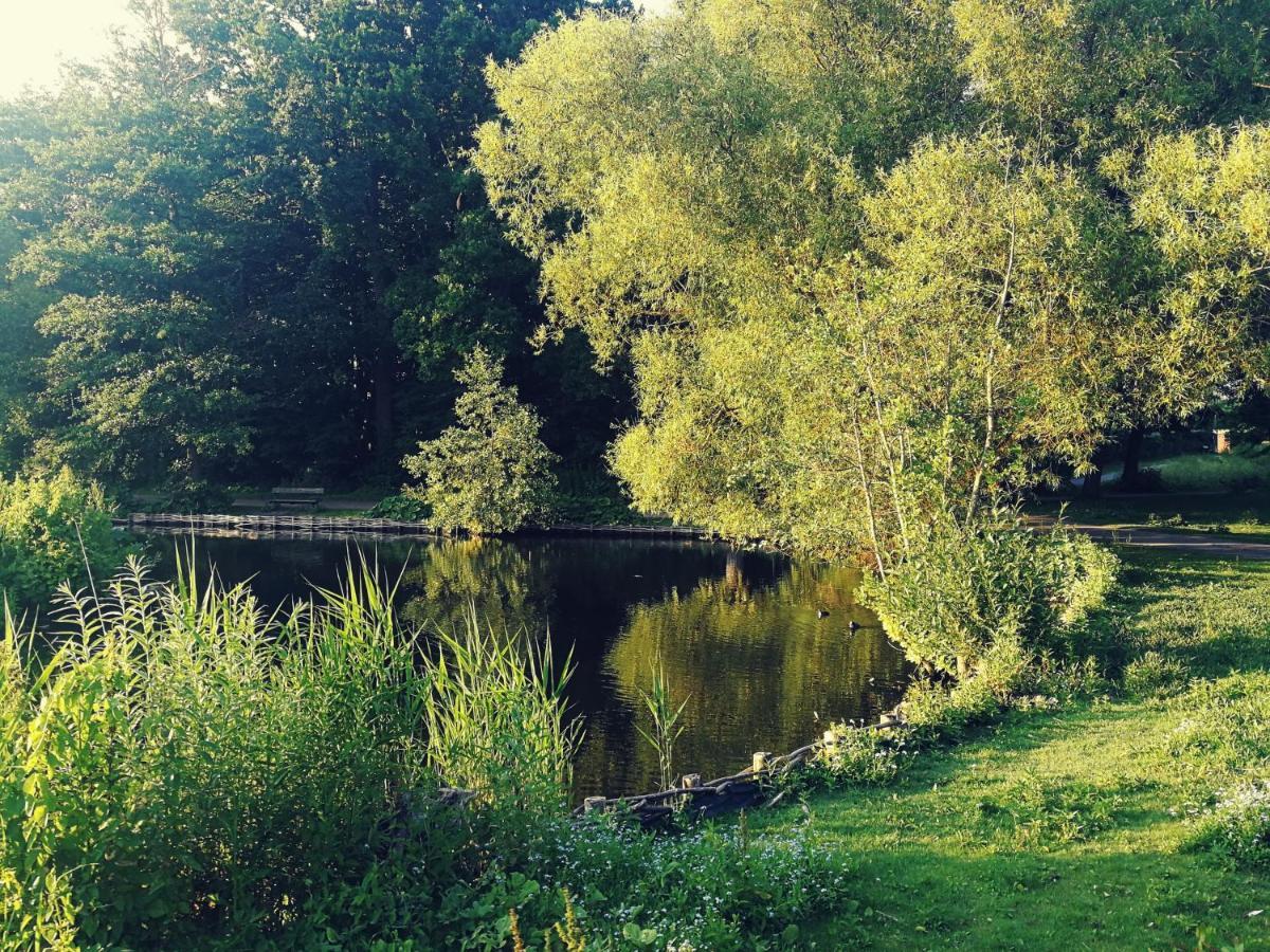 Room In A Danish Cottage With Garden View, 10 Min To Cph Gentofte Exterior photo